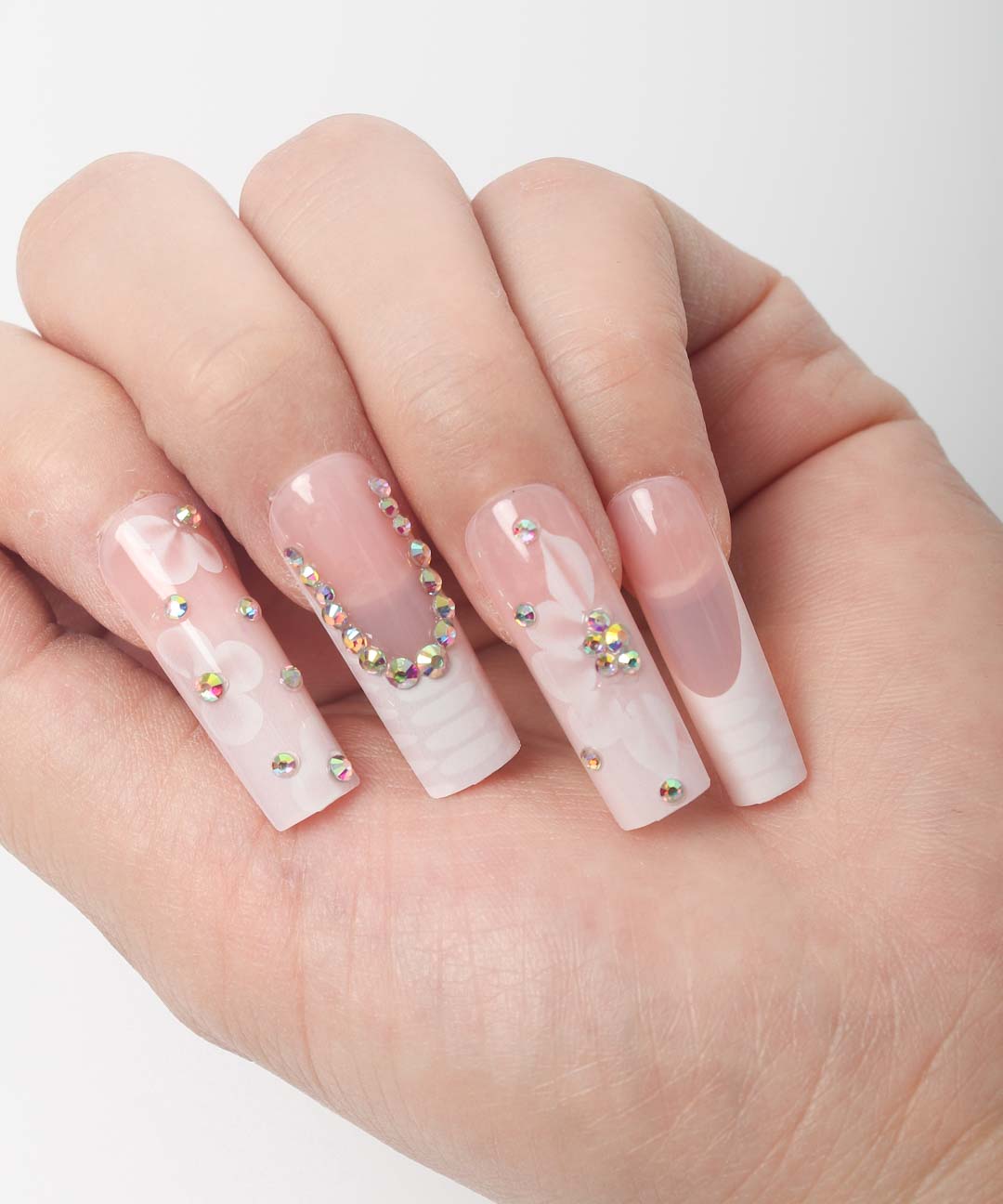 YU3GEMZ Blushing Petals: Long Square Press-On Nails with Rhinestone Embellishments