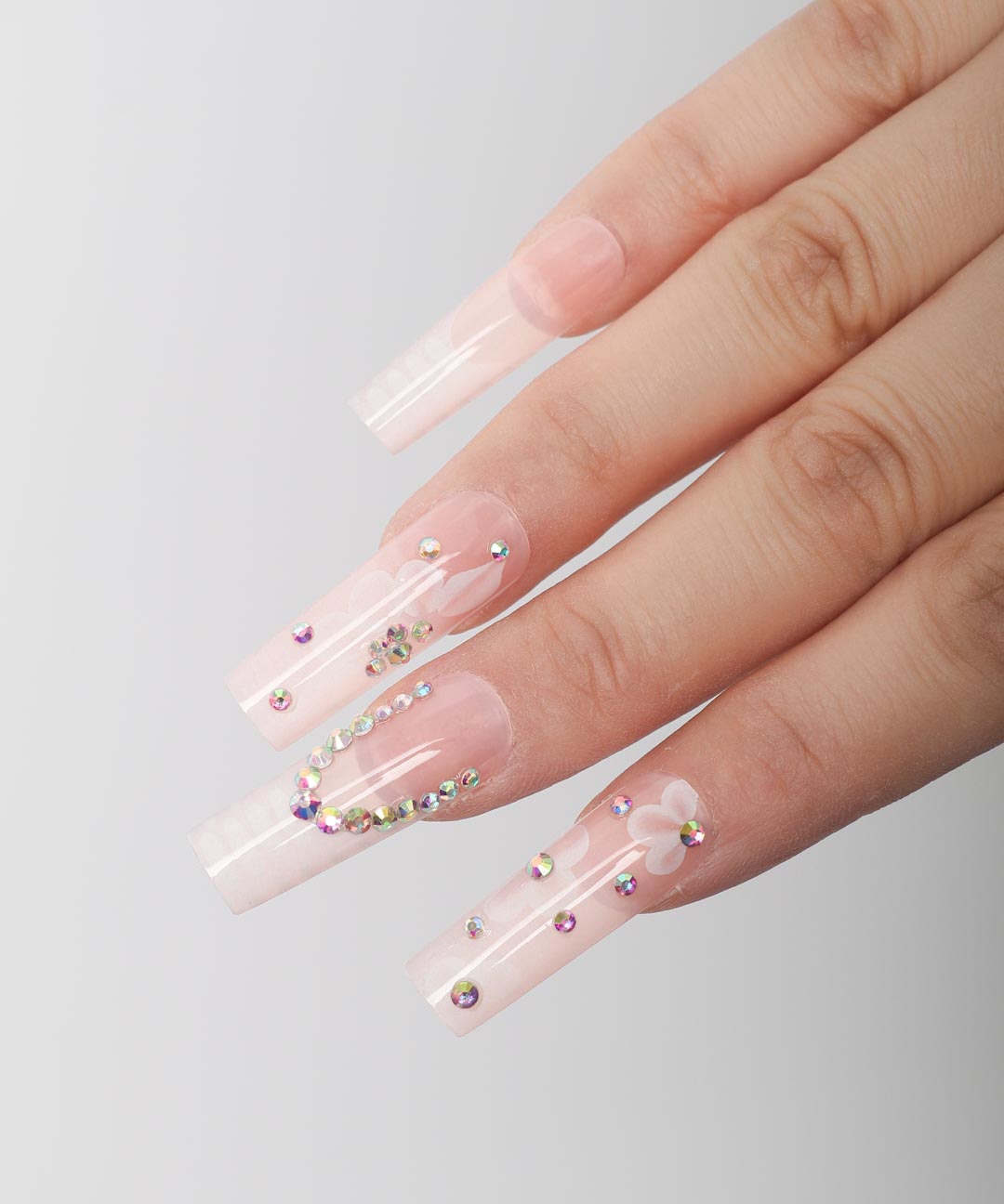 YU3GEMZ Blushing Petals: Long Square Press-On Nails with Rhinestone Embellishments